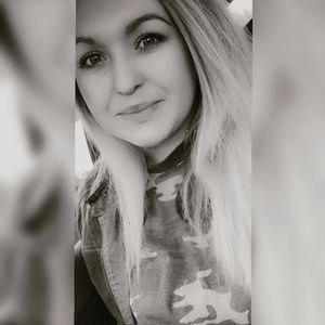 Meet your Posher, Nikayla